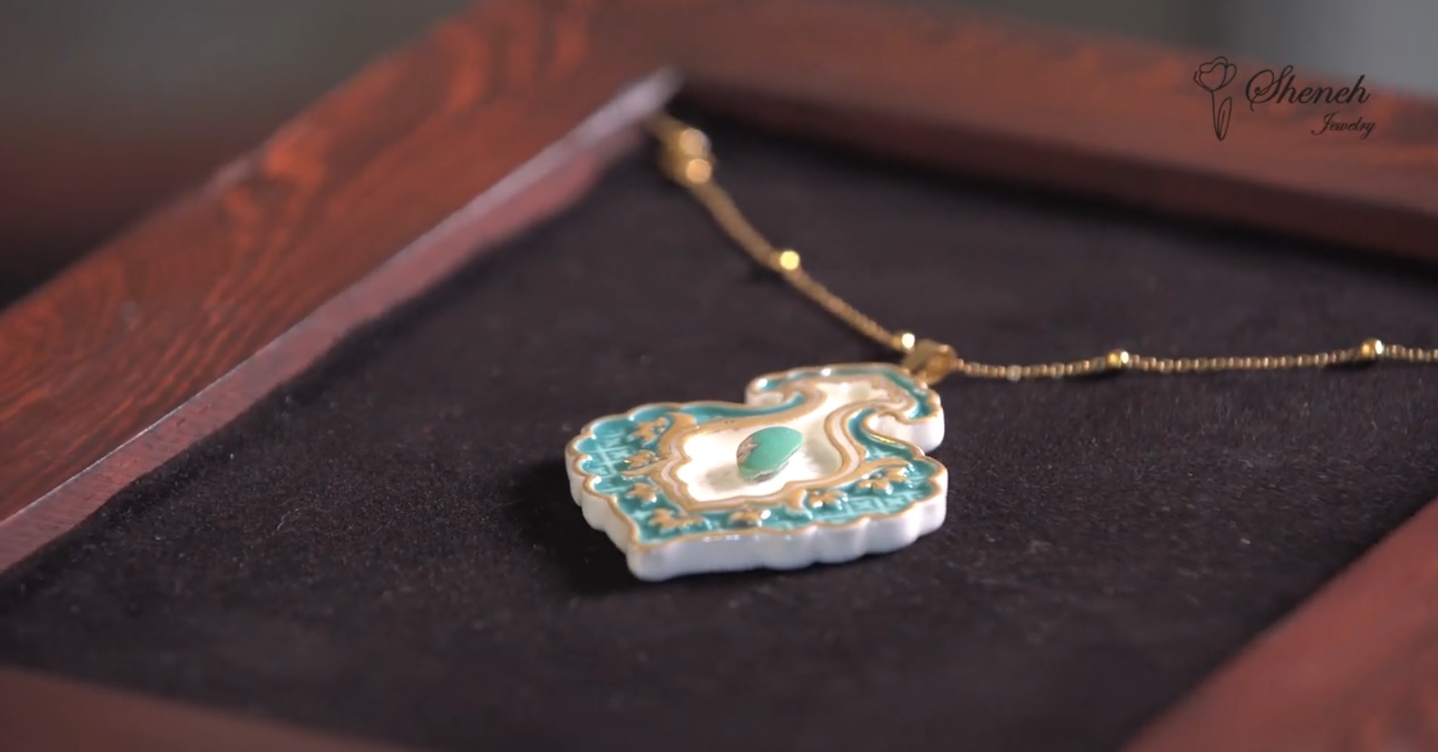 معرفی محصول و مراحل تولید زیورآلات سرامیکی